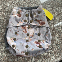 SUGA BUMS CLOTH DIAPER W/O INSERT GREY FLORAL W/DEER