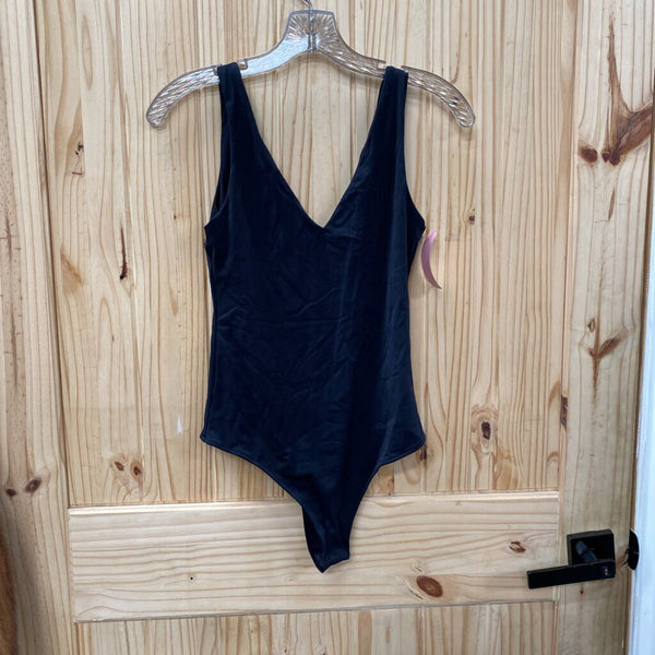 WOMENS BLACK BODY SUIT S