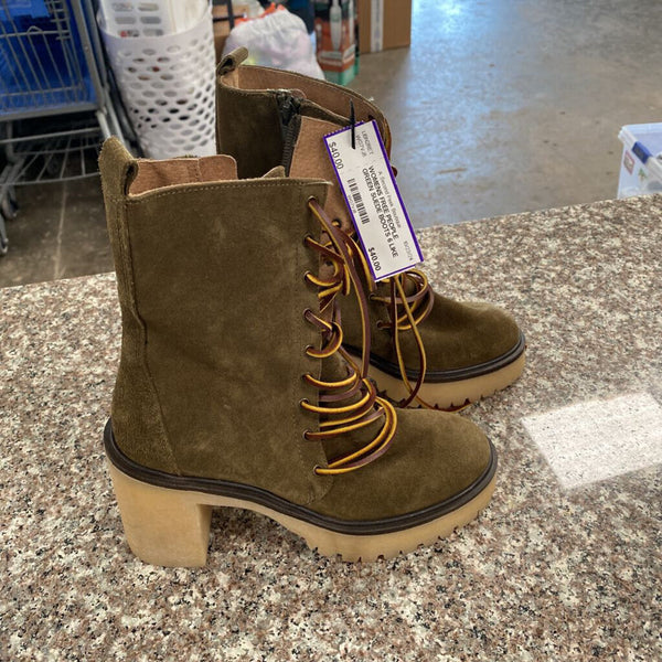 WOMENS FREE PEOPLE GREEN SUEDE BOOTS 6 LIKE NEW