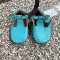 GIRLS MONKEY FEET TURQUOISE SHOES 3/4