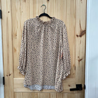 WOMENS CASUAL TOP TAUPE W/BLK DOTS 1XL