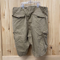 MENS OLD NAVY KHAKI SHORTS 33