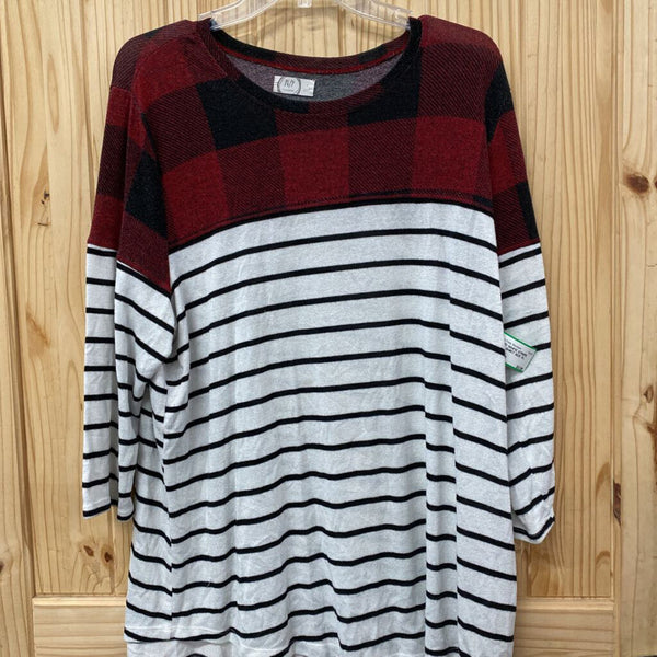 BLACK AND WHITE STRIPE WITH PLAID SHIRT SIZE XL