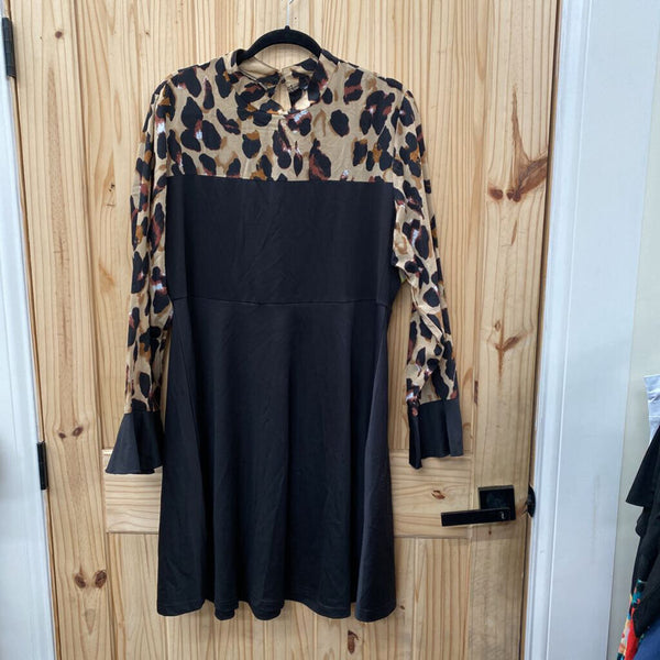 WOMENS LS BLK/LEOPARD DRESS