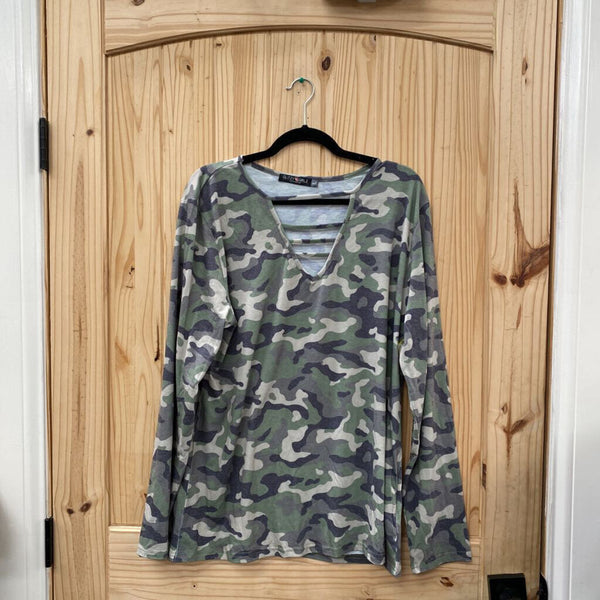 WOMENS GLITZY GIRLZ GREEN CAMO LS SHIRT L