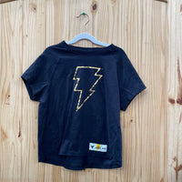 BOYS UNDER ARMOUR BLACK SHIRT W/LIGHTNING BOLT YMD 8