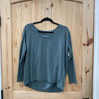 WOMENS LULULEMON DK GREEN LS SHIRT M/L