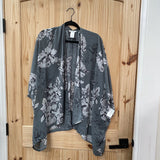WOMENS MAURICES GREY FLORAL CARDIGAN ONE SIZE