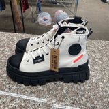 WOMENS PALLADIUM REVOLT HI TX STAR WHITE/BLK BOOTS 9