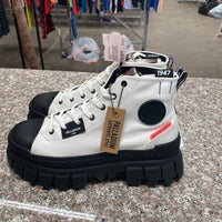 WOMENS PALLADIUM REVOLT HI TX STAR WHITE/BLK BOOTS 9.5