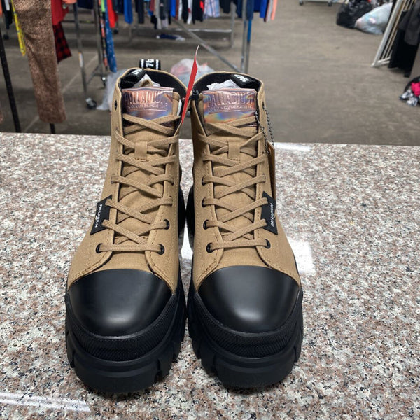 WOMENS PALLADIUM REVOLT HI TX OLIVE BOOTS 9.5