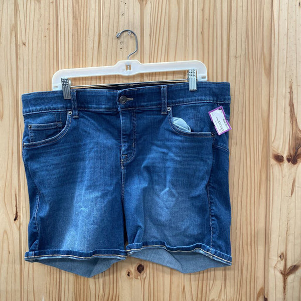 WOMENS TORRID DENIM JEAN SHORTS 18