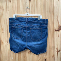 WOMENS TORRID DENIM JEAN SHORTS 18