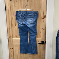 WOMENS TORRID LT DENIM JEANS 18R