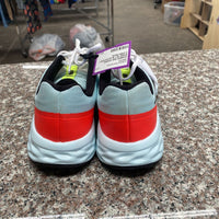 WOMENS NIKE RUNNING SHOES SKY BLUE/WHITE/BLK 11 (FIRM PRICE)