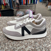 WOMENS NOVA SNEAKERS GREY/WHITE/BLK 10 NEW