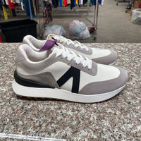 WOMENS NOVA SNEAKERS GREY/WHITE/BLK 10 NEW