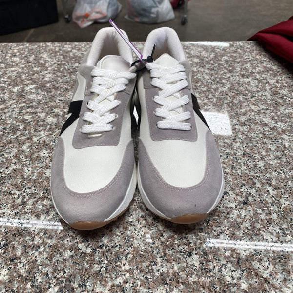 WOMENS NOVA SNEAKERS GREY/WHITE/BLK 10 NEW
