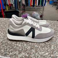 WOMENS NOVA SNEAKERS GREY/WHITE/BLK 10 NEW