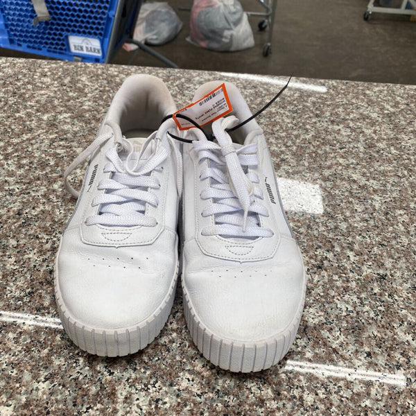 WOMENS PUMA WHITE SHOES 11