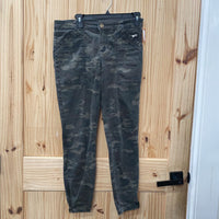 WOMENS KUT CAMO PANTS 4