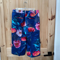 WOMENS BANANA REPUBLIC BLUE FLORAL CAPRIS 4
