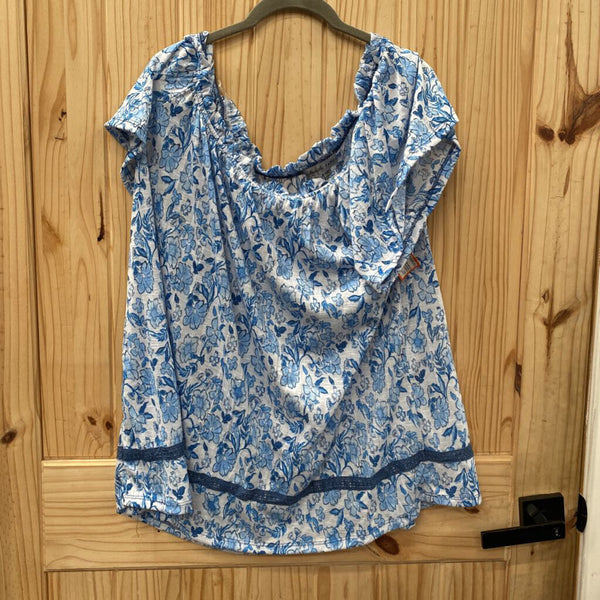WOMENS ABSOLUTELY FAMOUS BLUE AND WHITE BLOUSE SIZE 3XL