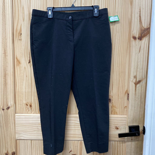 WOMENS ALLISON DALEY BLACK CAPRIS 12
