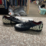 WOMENS NIKE SHOES BLK/WHITE 8.5