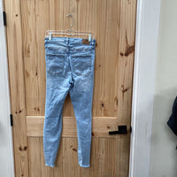 WOMENS AEROPOSTALE LT DENIM DIST. JEANS 4 REGULAR