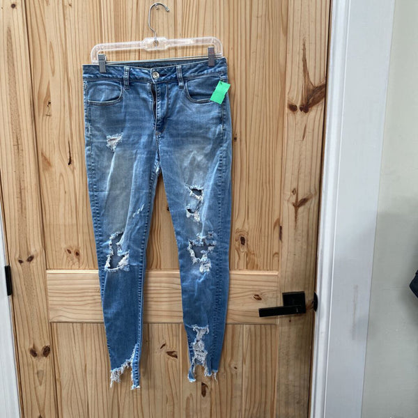 WOMENS AMERICAN EAGLE LT DENIM DIST. JEANS 8 REGULAR