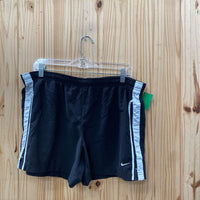 MENS NIKE SHORTS BLK/WHITE L