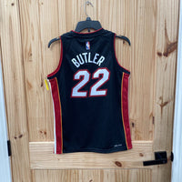 BOYS NIKE MIAMI # 22 BUTLER JERSEY BLK/RED/WHITE/YELLOW M 10/12 NWT