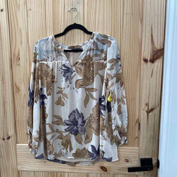 WOMENS WEST KEL CASUAL TOP TAUPE W/FLOWERS XL