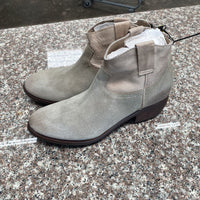 WOMENS STEVE MADDEN LT GREY ANKLE BOOTS 8 1/2