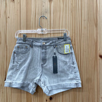 WOMENS TRACTR LT GREY WASHED DENIM BRITTANY SHORTS 4 NWT