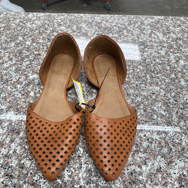 WOMENS BAMBOO CHESTNUT CASUAL SHOES 7 1/2