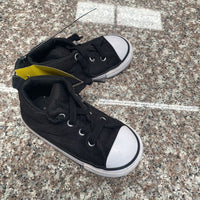 BLK/WHITE CONVERSE SHOES 8