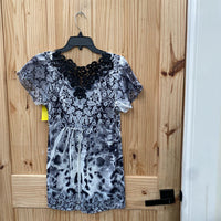 WOMENS UNITY BLK/WHITE CASUAL TOP M