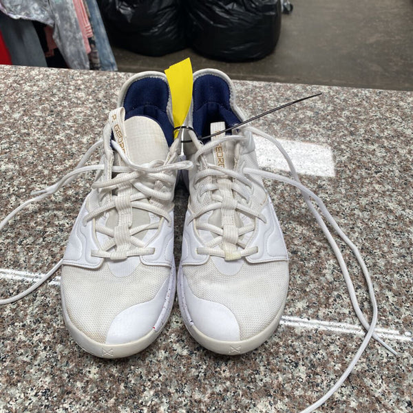 MENS P. GEORGE NIKES WHITE/GOLD 8.5