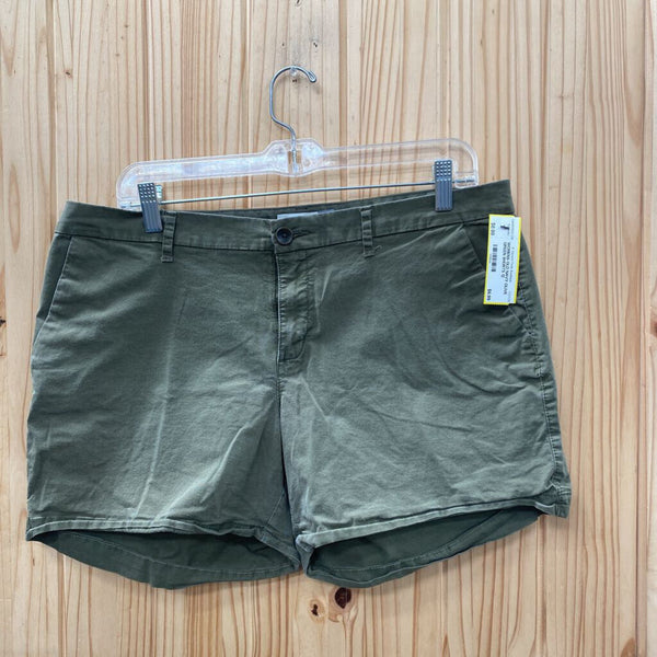 WOMENS OLD NAVY OLIVE GREEN SHORTS 12