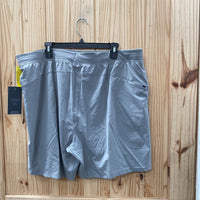 MENS VRST SILVER SHADOW SHORTS 2XL NWT