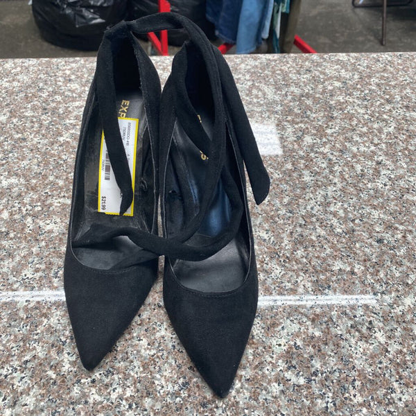 WOMENS EXPRESS BLK HEELS 7