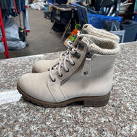 GIRLS WONDER NATION LT TAUPE BOOTS 2 NWT