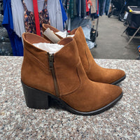WOMENS STEVE MADDEN CHESTNUT SUEDEANKLE BOOTS 9 1/2 NEW