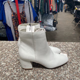 WOMENS CHINE LAUNDRY WHITE BOOTS 8 NEW