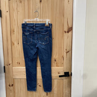 WOMENS AMERICAN EAGLE DK DENIM DIST. JEANS 12 SHORT