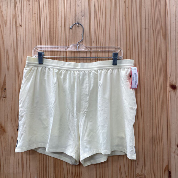 MENS VRST LT YELLOW SHORTS L NWT