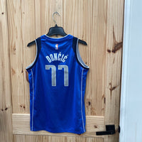 BOYS DALLAS #77 DONCIC JERSEY BLUE/GREY L 14/16 NWT