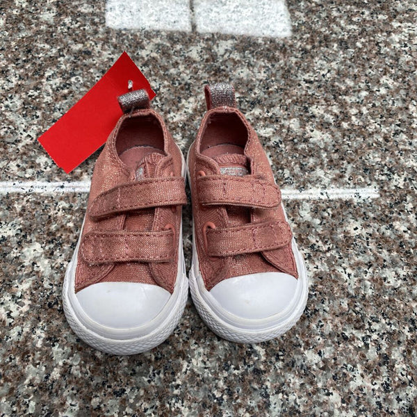 GIRLS CONVERSE RED SPARKLY SHOES 3